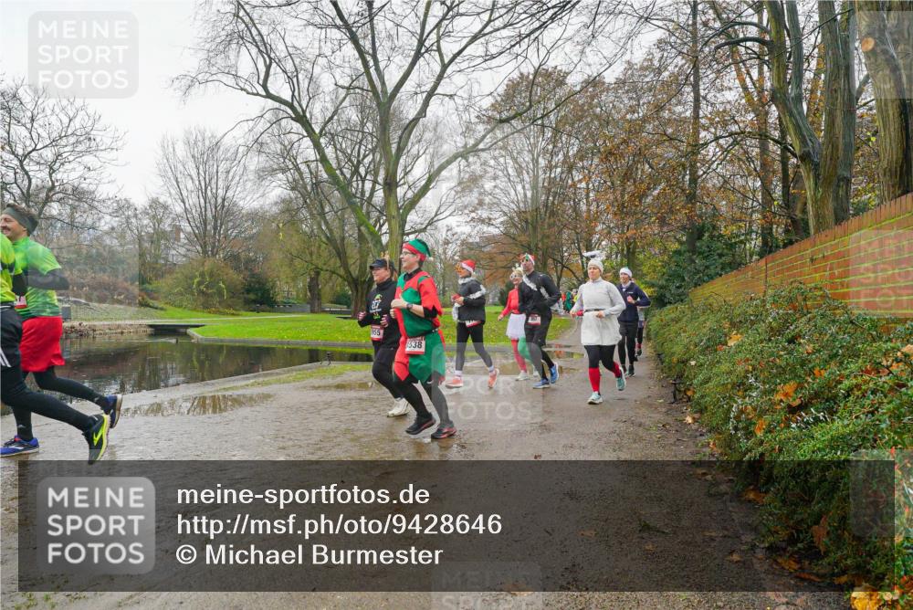 07.12.2025 - St. Pauli X-Mass-Run No. 15 Michael Burmester http://msf.ph/oto/9428646 07.12.2025 11:45:28 Laufen 955, 3538, 807 meine-sportfotos.de