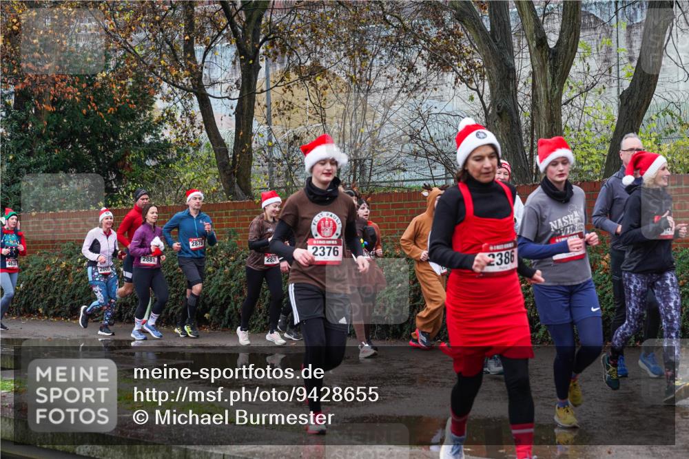 07.12.2025 - St. Pauli X-Mass-Run No. 15 Michael Burmester http://msf.ph/oto/9428655 07.12.2025 11:04:29 Laufen 4632, 2605, 2881, 2875, 2821, 2376, 2386 meine-sportfotos.de