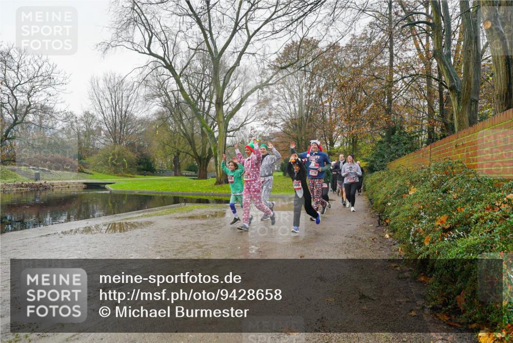 07.12.2025 - St. Pauli X-Mass-Run No. 15 Michael Burmester http://msf.ph/oto/9428658 07.12.2025 11:45:34 Laufen 666, 3739 meine-sportfotos.de