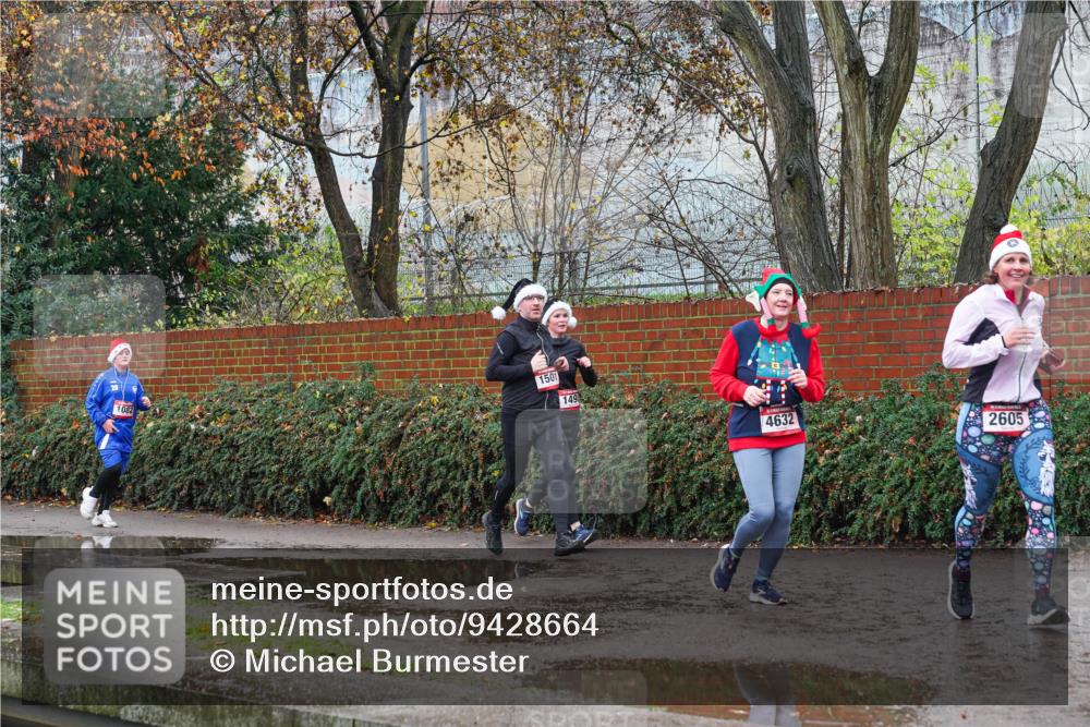 07.12.2025 - St. Pauli X-Mass-Run No. 15 Michael Burmester http://msf.ph/oto/9428664 07.12.2025 11:04:33 Laufen 1082, 1501, 149, 4632, 2605 meine-sportfotos.de