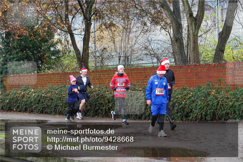 07.12.2025 - St. Pauli X-Mass-Run No. 15 Michael Burmester http://msf.ph/oto/9428668 07.12.2025 11:04:37 Laufen 520, 20, 1082 meine-sportfotos.de