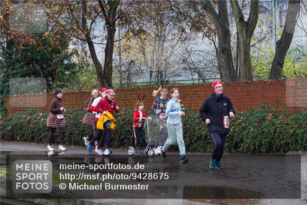 07.12.2025 - St. Pauli X-Mass-Run No. 15 Michael Burmester http://msf.ph/oto/9428675 07.12.2025 11:04:44 Laufen 3956 meine-sportfotos.de