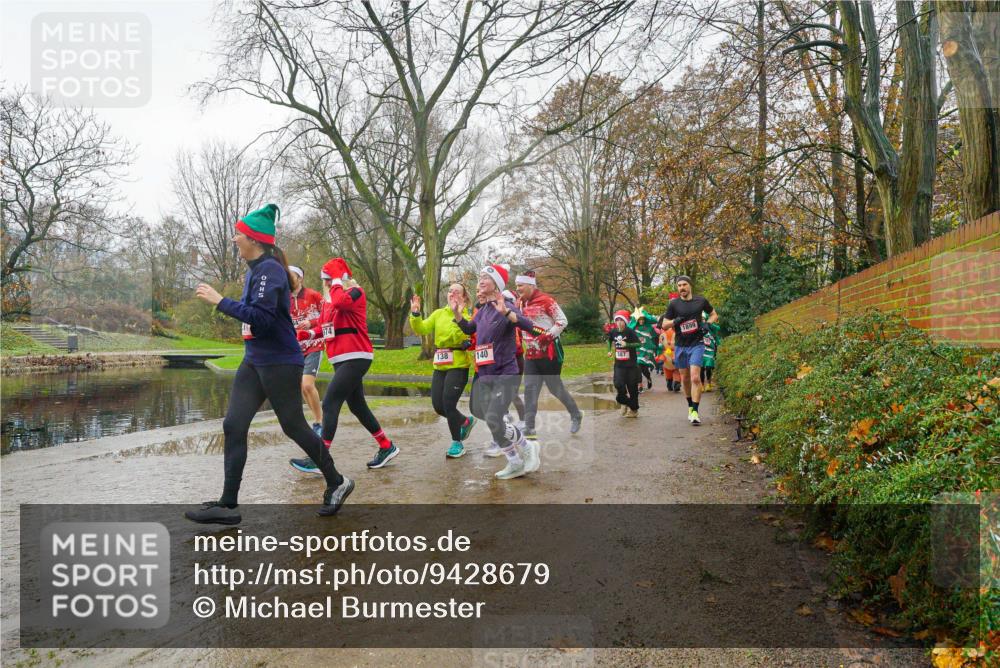 07.12.2025 - St. Pauli X-Mass-Run No. 15 Michael Burmester http://msf.ph/oto/9428679 07.12.2025 11:45:43 Laufen 874, 138, 1899, 140, 587 meine-sportfotos.de