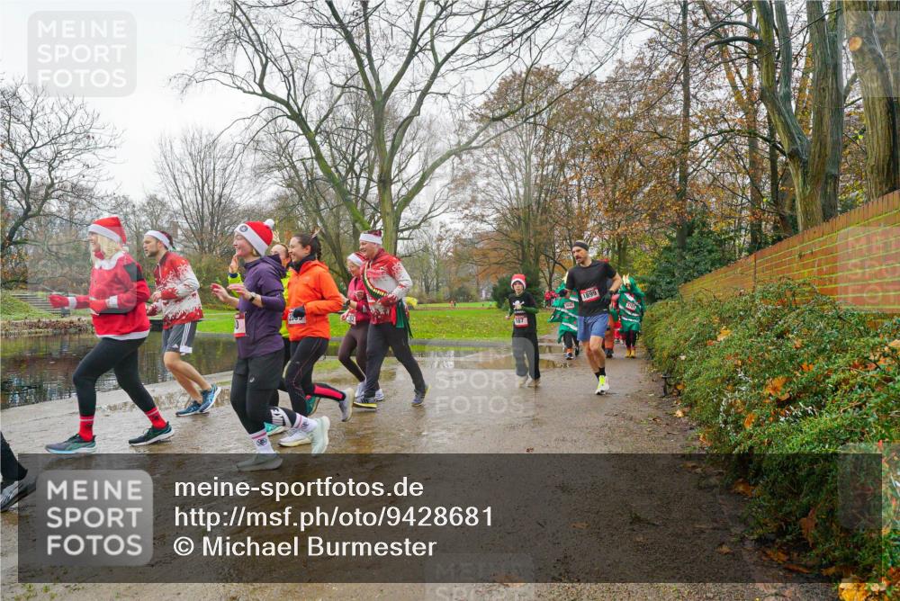 07.12.2025 - St. Pauli X-Mass-Run No. 15 Michael Burmester http://msf.ph/oto/9428681 07.12.2025 11:45:43 Laufen 587, 1899 meine-sportfotos.de
