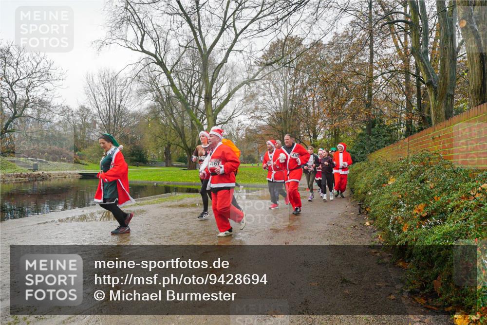 07.12.2025 - St. Pauli X-Mass-Run No. 15 Michael Burmester http://msf.ph/oto/9428694 07.12.2025 11:45:49 Laufen 4167, 4165 meine-sportfotos.de
