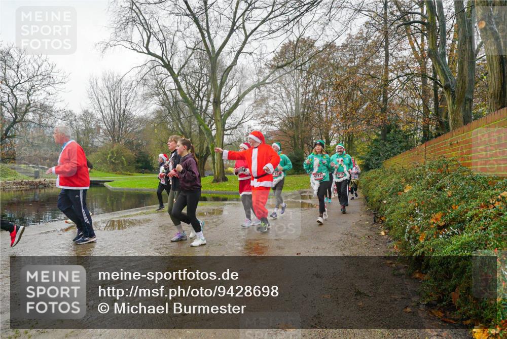 07.12.2025 - St. Pauli X-Mass-Run No. 15 Michael Burmester http://msf.ph/oto/9428698 07.12.2025 11:45:51 Laufen 4712, 4717, 4714 meine-sportfotos.de