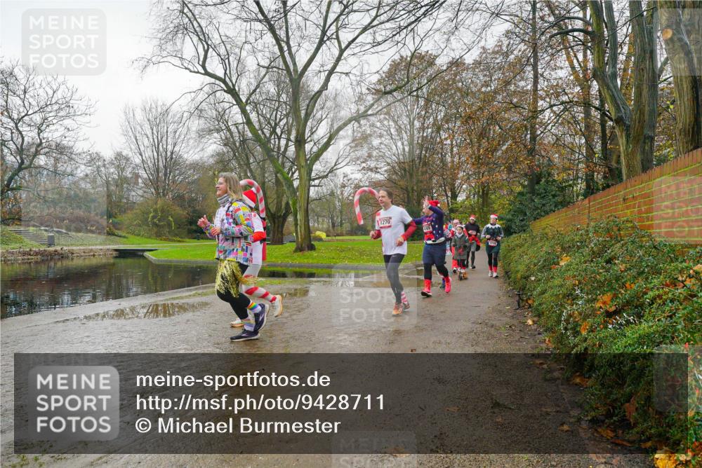 07.12.2025 - St. Pauli X-Mass-Run No. 15 Michael Burmester http://msf.ph/oto/9428711 07.12.2025 11:45:56 Laufen 1270 meine-sportfotos.de