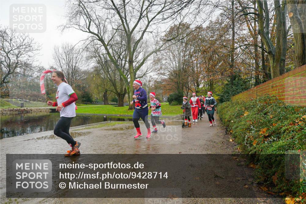 07.12.2025 - St. Pauli X-Mass-Run No. 15 Michael Burmester http://msf.ph/oto/9428714 07.12.2025 11:45:57 Laufen  meine-sportfotos.de