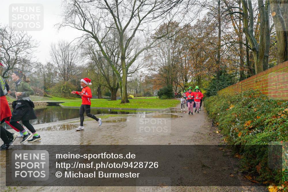 07.12.2025 - St. Pauli X-Mass-Run No. 15 Michael Burmester http://msf.ph/oto/9428726 07.12.2025 11:46:02 Laufen  meine-sportfotos.de
