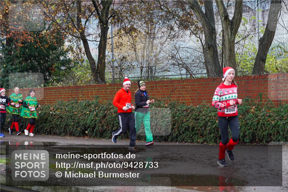 07.12.2025 - St. Pauli X-Mass-Run No. 15 Michael Burmester http://msf.ph/oto/9428733 07.12.2025 11:05:34 Laufen 2020, 231, 2790, 2088 meine-sportfotos.de