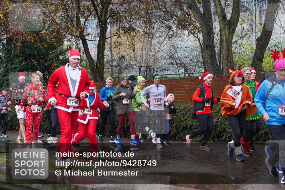 07.12.2025 - St. Pauli X-Mass-Run No. 15 Michael Burmester http://msf.ph/oto/9428749 07.12.2025 11:05:41 Laufen 3181, 2749, 2748, 674, 3352, 2402, 2400, 2972, 2308, 730, 20 meine-sportfotos.de