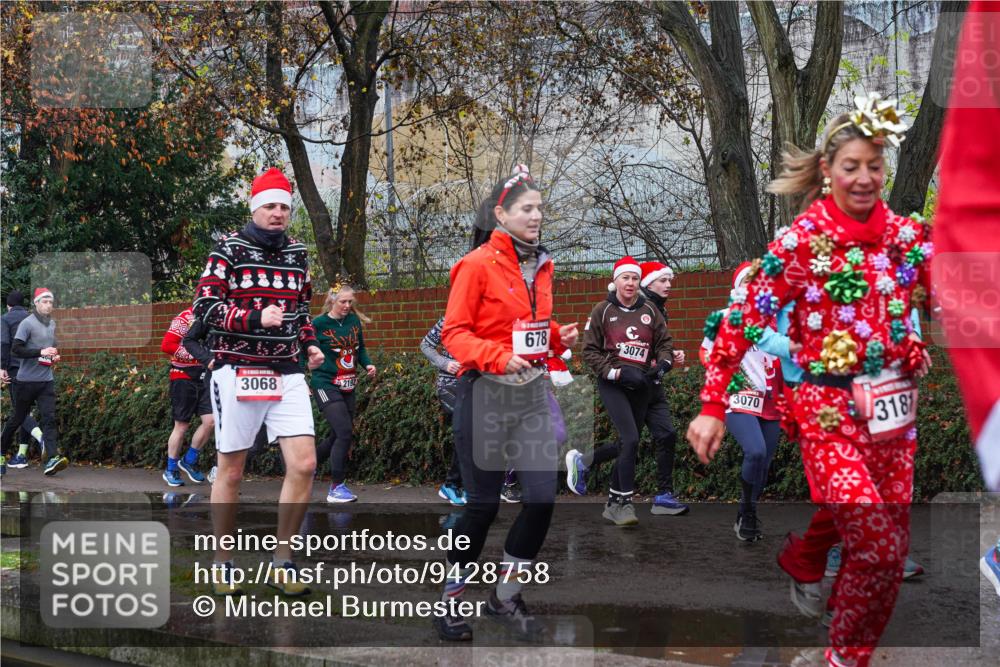 07.12.2025 - St. Pauli X-Mass-Run No. 15 Michael Burmester http://msf.ph/oto/9428758 07.12.2025 11:05:44 Laufen 904, 3068, 2192, 678, 3074, 3070, 318 meine-sportfotos.de