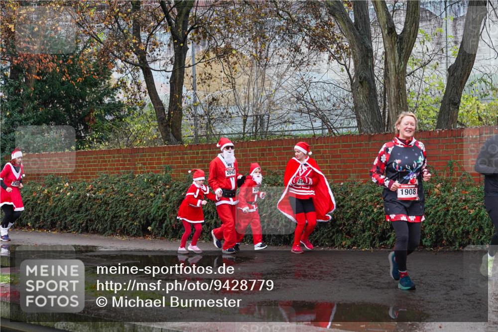 07.12.2025 - St. Pauli X-Mass-Run No. 15 Michael Burmester http://msf.ph/oto/9428779 07.12.2025 11:05:58 Laufen 2405, 2043, 1908 meine-sportfotos.de