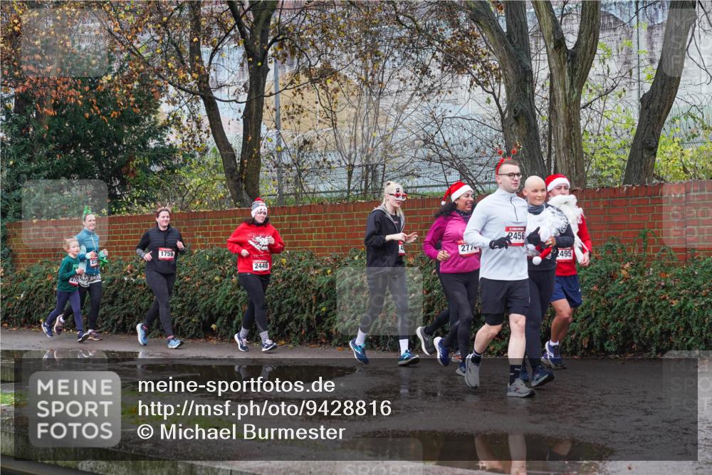 07.12.2025 - St. Pauli X-Mass-Run No. 15 Michael Burmester http://msf.ph/oto/9428816 07.12.2025 11:06:18 Laufen 1759, 2774, 2449, 2456, 495 meine-sportfotos.de