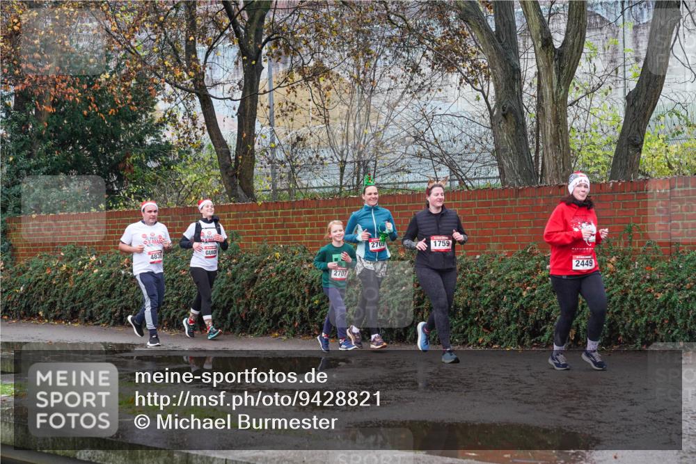 07.12.2025 - St. Pauli X-Mass-Run No. 15 Michael Burmester http://msf.ph/oto/9428821 07.12.2025 11:06:21 Laufen 4839, 2707, 2709, 1759, 2449 meine-sportfotos.de