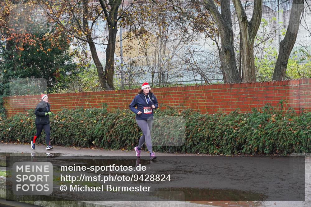 07.12.2025 - St. Pauli X-Mass-Run No. 15 Michael Burmester http://msf.ph/oto/9428824 07.12.2025 11:06:25 Laufen 1081 meine-sportfotos.de