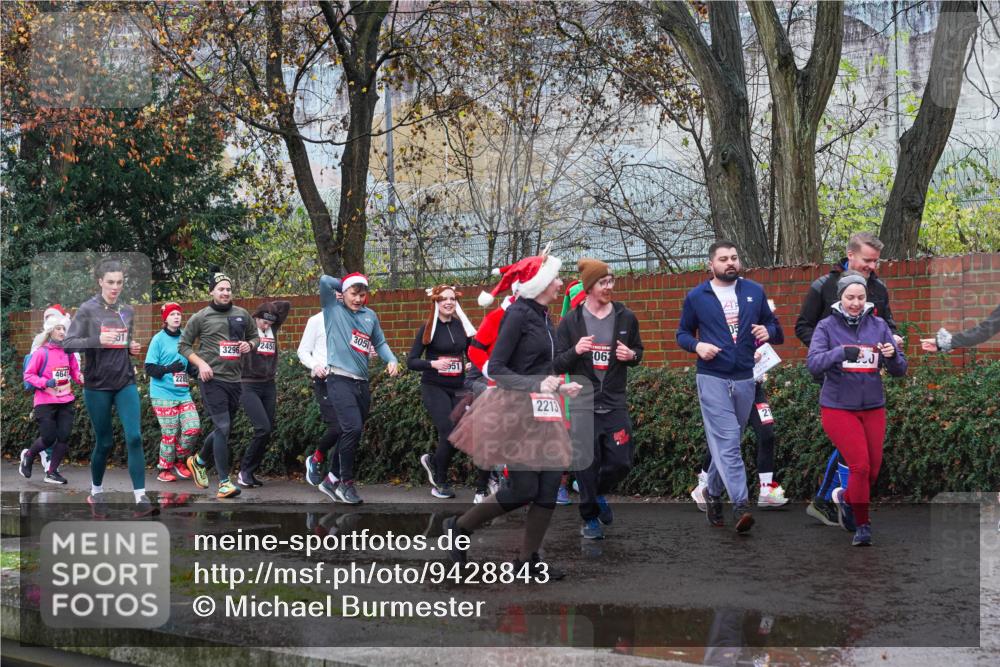 07.12.2025 - St. Pauli X-Mass-Run No. 15 Michael Burmester http://msf.ph/oto/9428843 07.12.2025 11:06:41 Laufen 464, 228, 3296, 2450, 305, 2213, 06, 2 meine-sportfotos.de