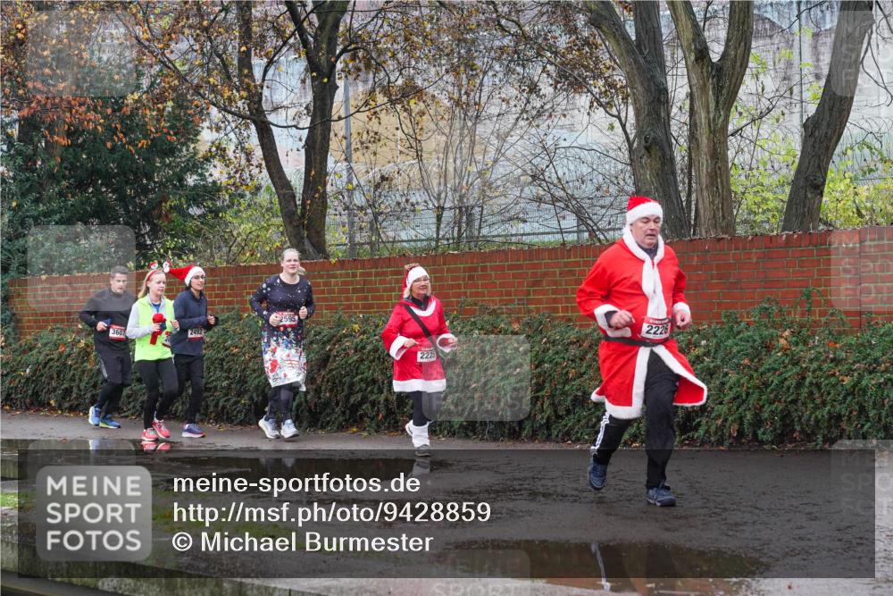 07.12.2025 - St. Pauli X-Mass-Run No. 15 Michael Burmester http://msf.ph/oto/9428859 07.12.2025 11:06:52 Laufen 3607, 2492, 2595, 2225, 2226 meine-sportfotos.de