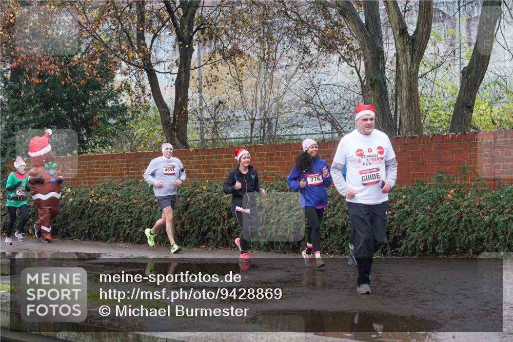 07.12.2025 - St. Pauli X-Mass-Run No. 15 Michael Burmester http://msf.ph/oto/9428869 07.12.2025 11:06:58 Laufen 2572, 4653, 776 meine-sportfotos.de