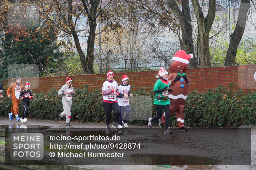 07.12.2025 - St. Pauli X-Mass-Run No. 15 Michael Burmester http://msf.ph/oto/9428874 07.12.2025 11:07:01 Laufen 3004, 2999, 2995, 2572, 481 meine-sportfotos.de