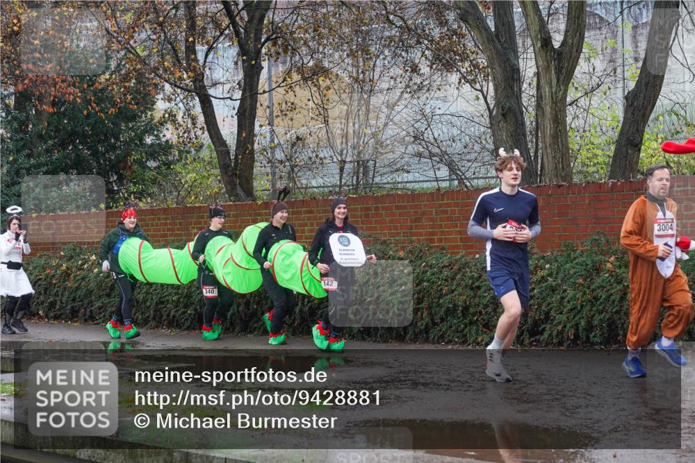 07.12.2025 - St. Pauli X-Mass-Run No. 15 Michael Burmester http://msf.ph/oto/9428881 07.12.2025 11:07:05 Laufen 340, 142, 3004 meine-sportfotos.de