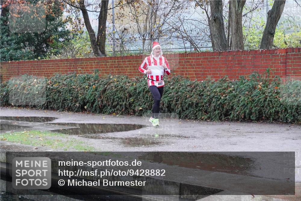 07.12.2025 - St. Pauli X-Mass-Run No. 15 Michael Burmester http://msf.ph/oto/9428882 07.12.2025 09:39:42 Laufen 662 meine-sportfotos.de