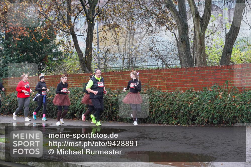07.12.2025 - St. Pauli X-Mass-Run No. 15 Michael Burmester http://msf.ph/oto/9428891 07.12.2025 11:07:18 Laufen 2686, 236, 477 meine-sportfotos.de