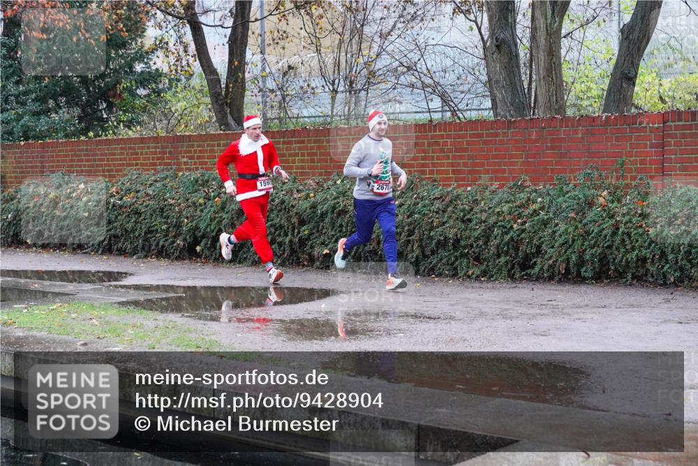 07.12.2025 - St. Pauli X-Mass-Run No. 15 Michael Burmester http://msf.ph/oto/9428904 07.12.2025 09:40:10 Laufen 159, 2678 meine-sportfotos.de