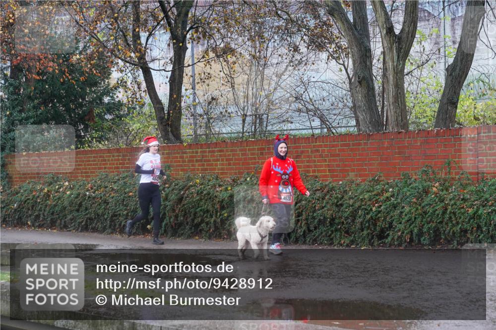 07.12.2025 - St. Pauli X-Mass-Run No. 15 Michael Burmester http://msf.ph/oto/9428912 07.12.2025 11:11:55 Laufen 00, 4628 meine-sportfotos.de