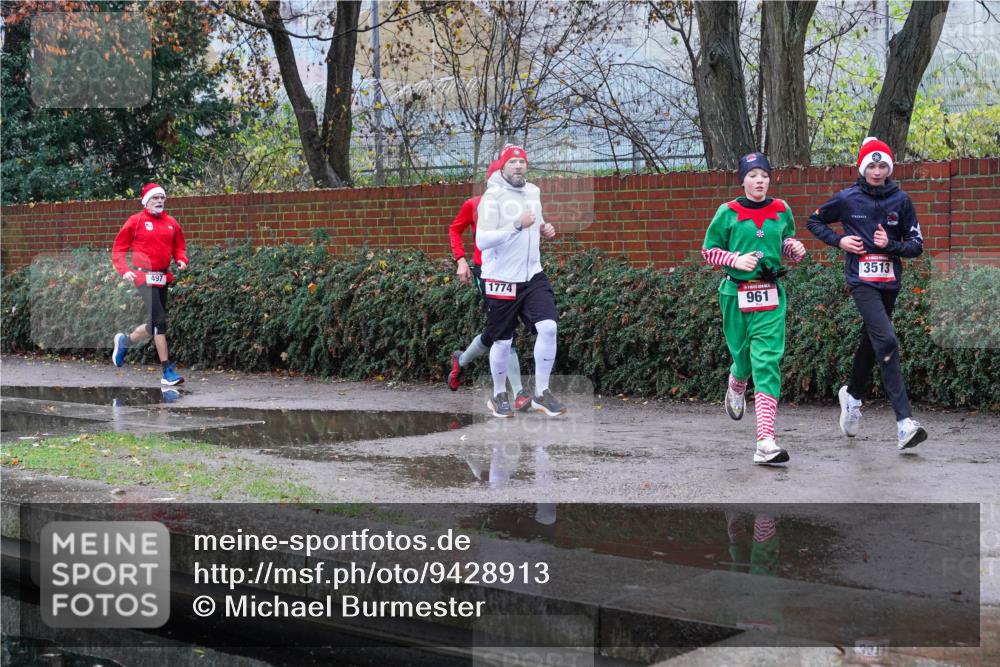 07.12.2025 - St. Pauli X-Mass-Run No. 15 Michael Burmester http://msf.ph/oto/9428913 07.12.2025 09:40:18 Laufen 1774, 497, 961, 3513, 3013 meine-sportfotos.de