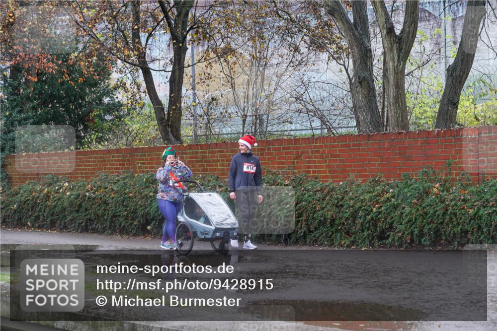 07.12.2025 - St. Pauli X-Mass-Run No. 15 Michael Burmester http://msf.ph/oto/9428915 07.12.2025 11:12:55 Laufen 614 meine-sportfotos.de