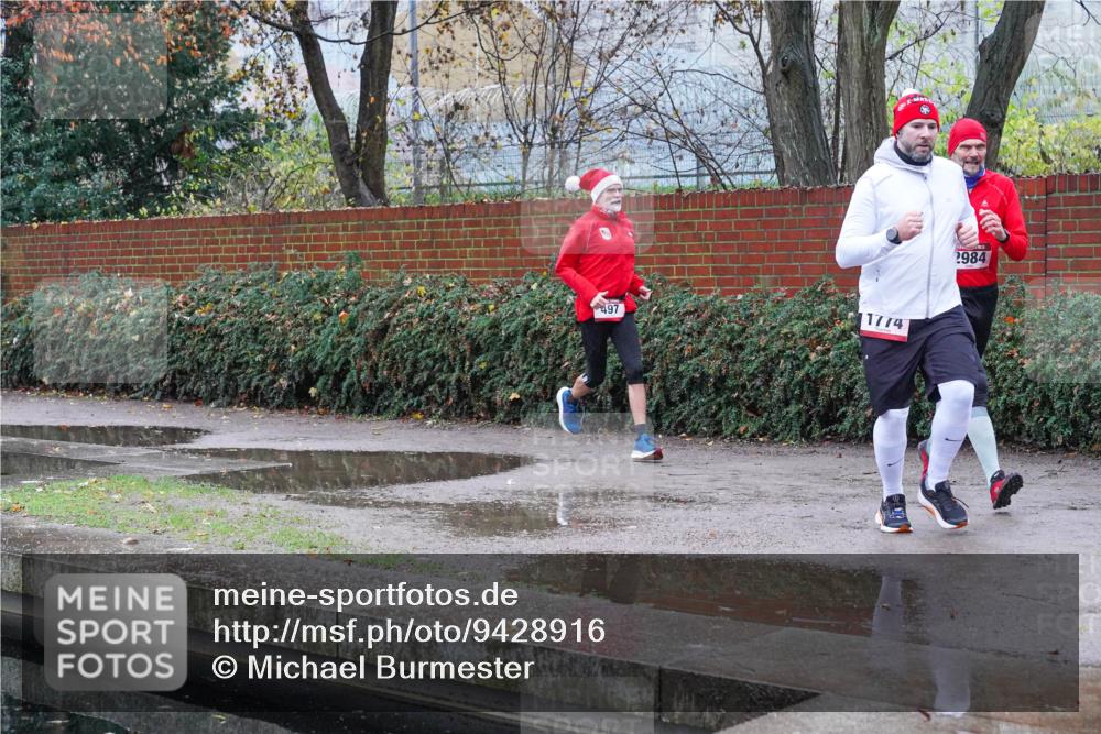 07.12.2025 - St. Pauli X-Mass-Run No. 15 Michael Burmester http://msf.ph/oto/9428916 07.12.2025 09:40:20 Laufen 11774, 497, 2984 meine-sportfotos.de