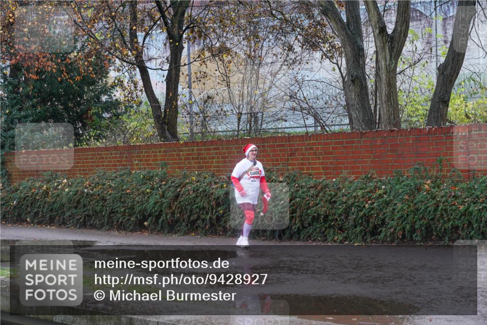 07.12.2025 - St. Pauli X-Mass-Run No. 15 Michael Burmester http://msf.ph/oto/9428927 07.12.2025 11:15:14 Laufen  meine-sportfotos.de