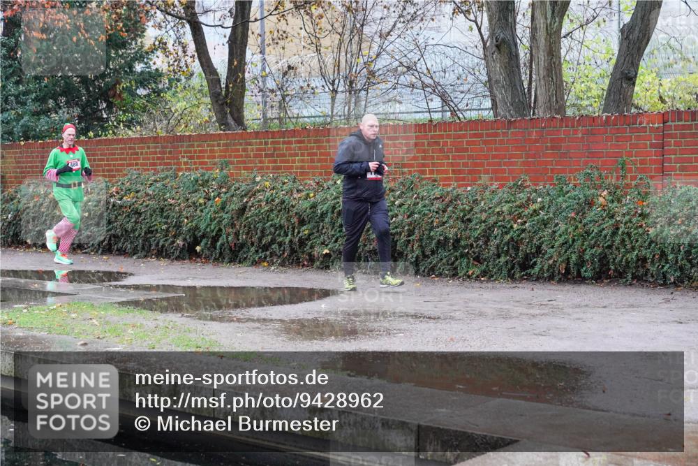 07.12.2025 - St. Pauli X-Mass-Run No. 15 Michael Burmester http://msf.ph/oto/9428962 07.12.2025 09:41:04 Laufen  meine-sportfotos.de