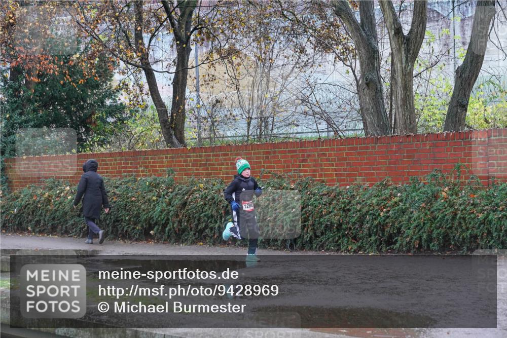 07.12.2025 - St. Pauli X-Mass-Run No. 15 Michael Burmester http://msf.ph/oto/9428969 07.12.2025 11:19:08 Laufen 1280 meine-sportfotos.de