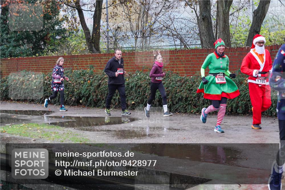 07.12.2025 - St. Pauli X-Mass-Run No. 15 Michael Burmester http://msf.ph/oto/9428977 07.12.2025 09:41:10 Laufen 1859, 1782, 1785 meine-sportfotos.de