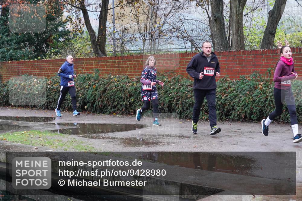 07.12.2025 - St. Pauli X-Mass-Run No. 15 Michael Burmester http://msf.ph/oto/9428980 07.12.2025 09:41:11 Laufen 959, 1120, 1859 meine-sportfotos.de