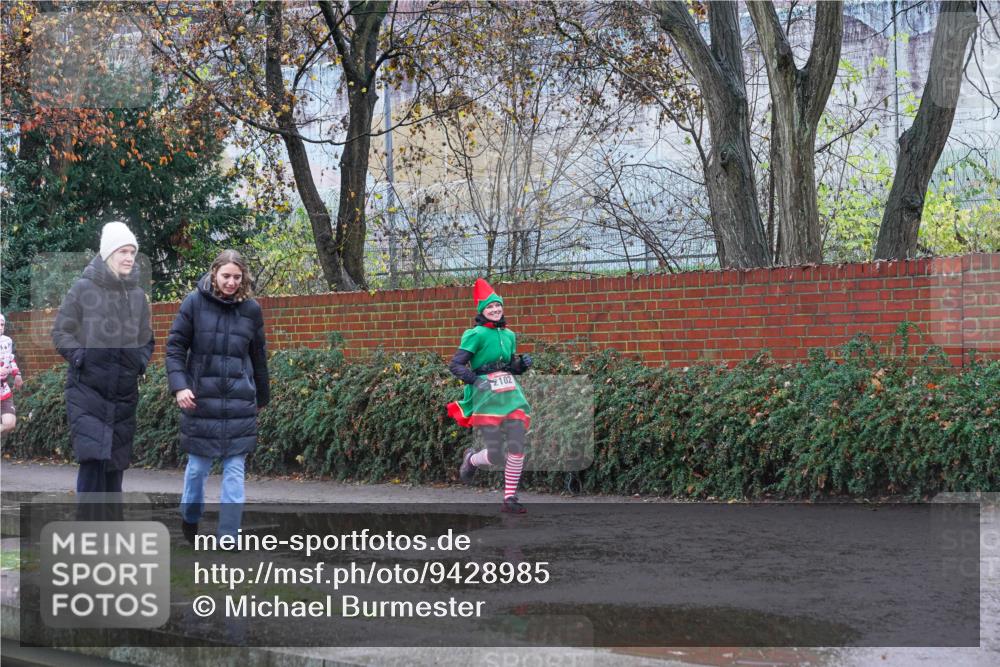 07.12.2025 - St. Pauli X-Mass-Run No. 15 Michael Burmester http://msf.ph/oto/9428985 07.12.2025 11:19:49 Laufen 2102 meine-sportfotos.de