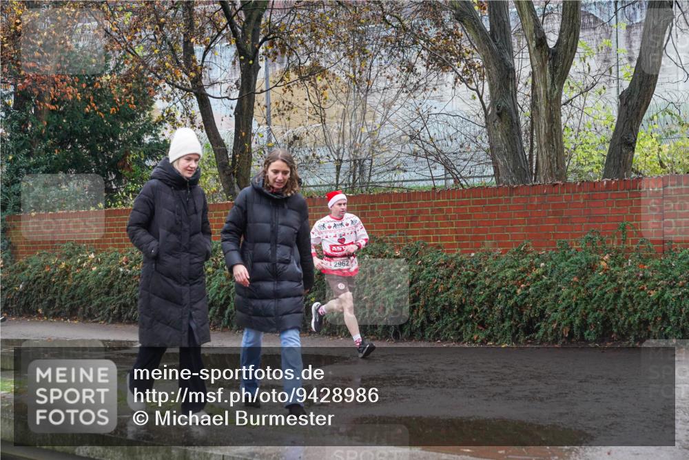 07.12.2025 - St. Pauli X-Mass-Run No. 15 Michael Burmester http://msf.ph/oto/9428986 07.12.2025 11:19:51 Laufen 2962 meine-sportfotos.de