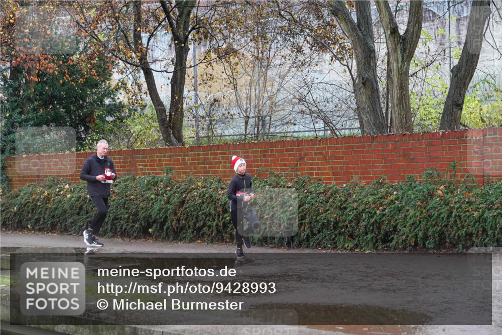 07.12.2025 - St. Pauli X-Mass-Run No. 15 Michael Burmester http://msf.ph/oto/9428993 07.12.2025 11:20:06 Laufen  meine-sportfotos.de
