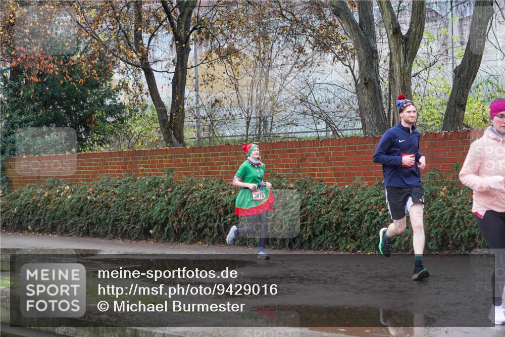 07.12.2025 - St. Pauli X-Mass-Run No. 15 Michael Burmester http://msf.ph/oto/9429016 07.12.2025 11:20:45 Laufen 3916 meine-sportfotos.de