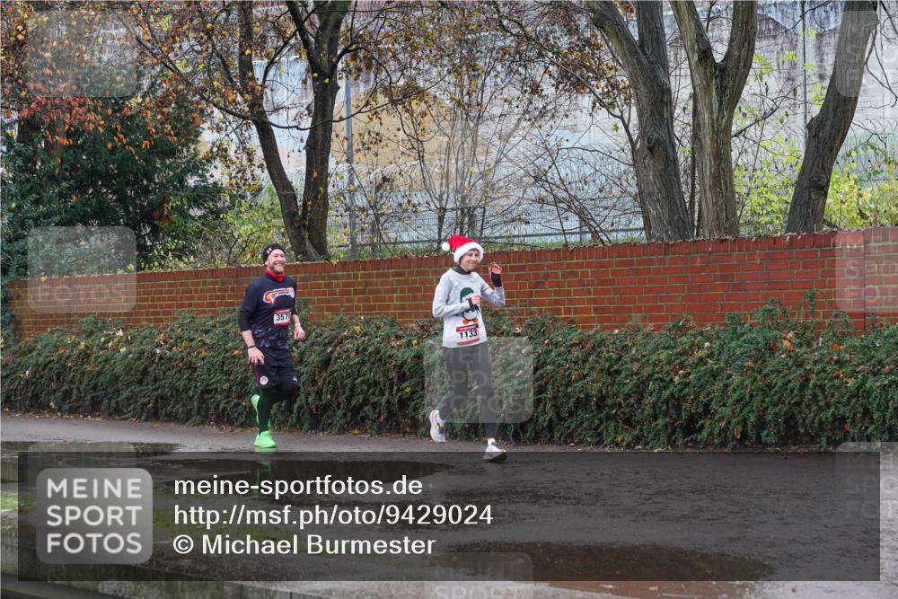 07.12.2025 - St. Pauli X-Mass-Run No. 15 Michael Burmester http://msf.ph/oto/9429024 07.12.2025 11:21:01 Laufen 357, 133 meine-sportfotos.de