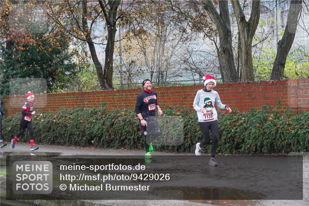 07.12.2025 - St. Pauli X-Mass-Run No. 15 Michael Burmester http://msf.ph/oto/9429026 07.12.2025 11:21:02 Laufen  meine-sportfotos.de