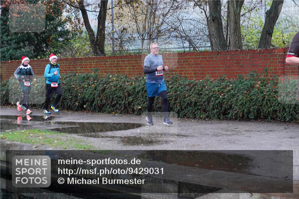 07.12.2025 - St. Pauli X-Mass-Run No. 15 Michael Burmester http://msf.ph/oto/9429031 07.12.2025 09:41:51 Laufen 783, 780, 3308 meine-sportfotos.de