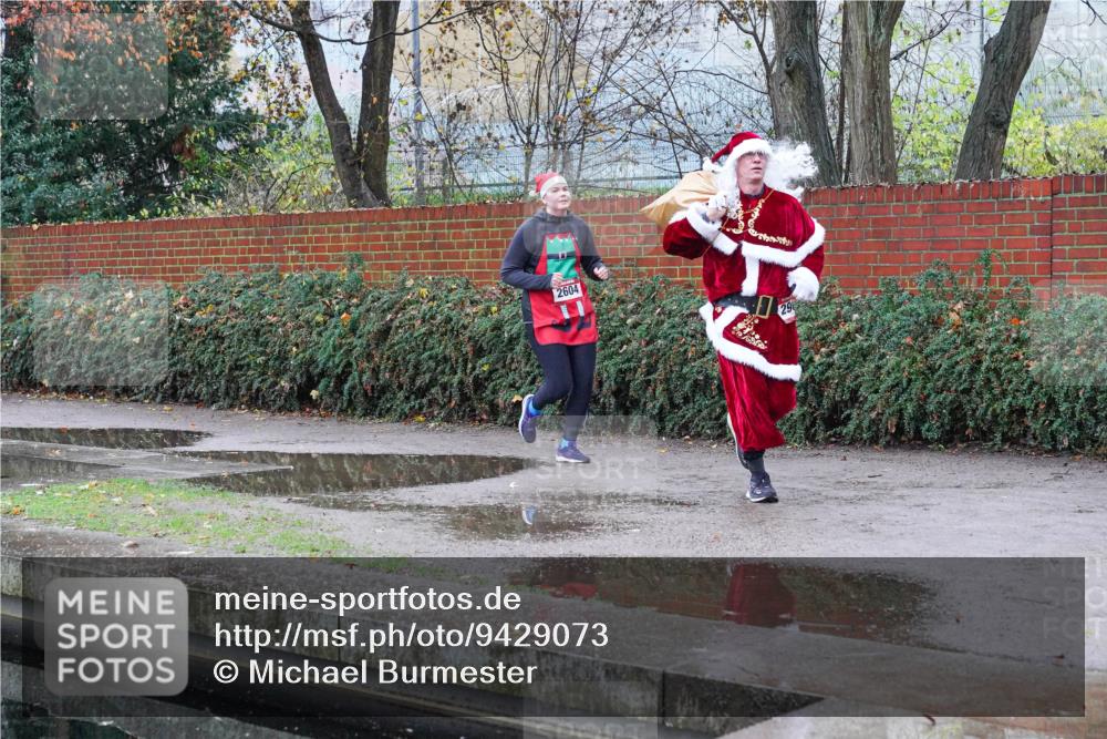 07.12.2025 - St. Pauli X-Mass-Run No. 15 Michael Burmester http://msf.ph/oto/9429073 07.12.2025 09:42:24 Laufen 2604 meine-sportfotos.de