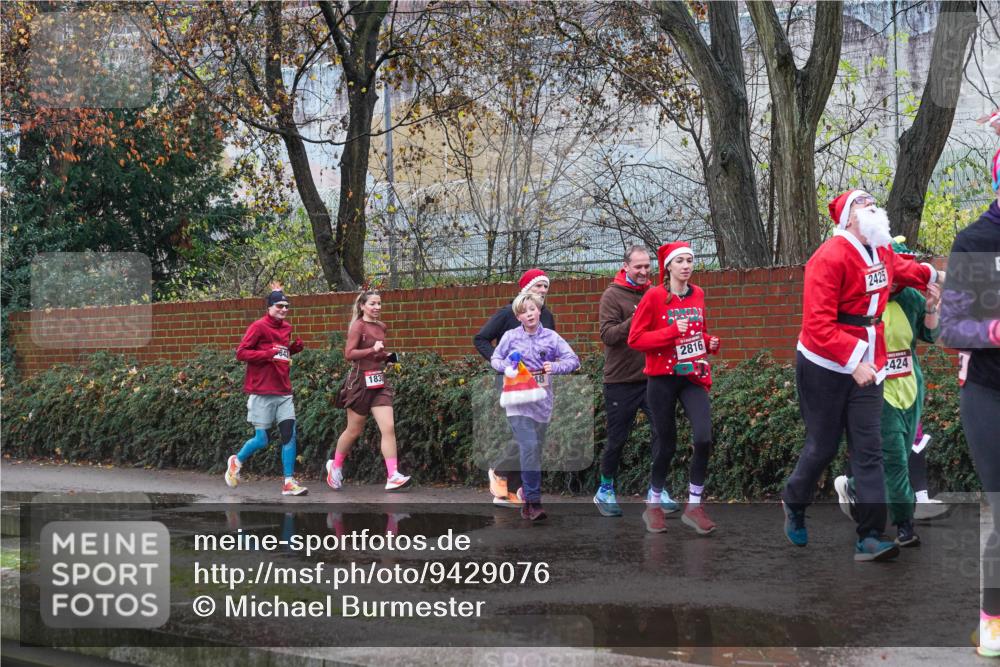 07.12.2025 - St. Pauli X-Mass-Run No. 15 Michael Burmester http://msf.ph/oto/9429076 07.12.2025 11:21:52 Laufen 183, 2816, 48, 2425, 2424 meine-sportfotos.de