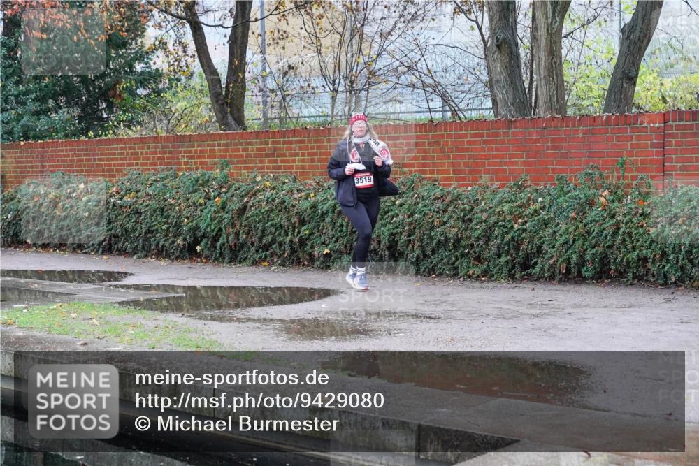 07.12.2025 - St. Pauli X-Mass-Run No. 15 Michael Burmester http://msf.ph/oto/9429080 07.12.2025 09:42:35 Laufen 3519 meine-sportfotos.de