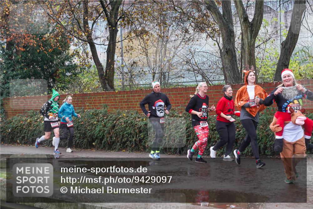 07.12.2025 - St. Pauli X-Mass-Run No. 15 Michael Burmester http://msf.ph/oto/9429097 07.12.2025 11:22:15 Laufen 3204, 3505, 1355, 3733, 207, 043, 3333 meine-sportfotos.de
