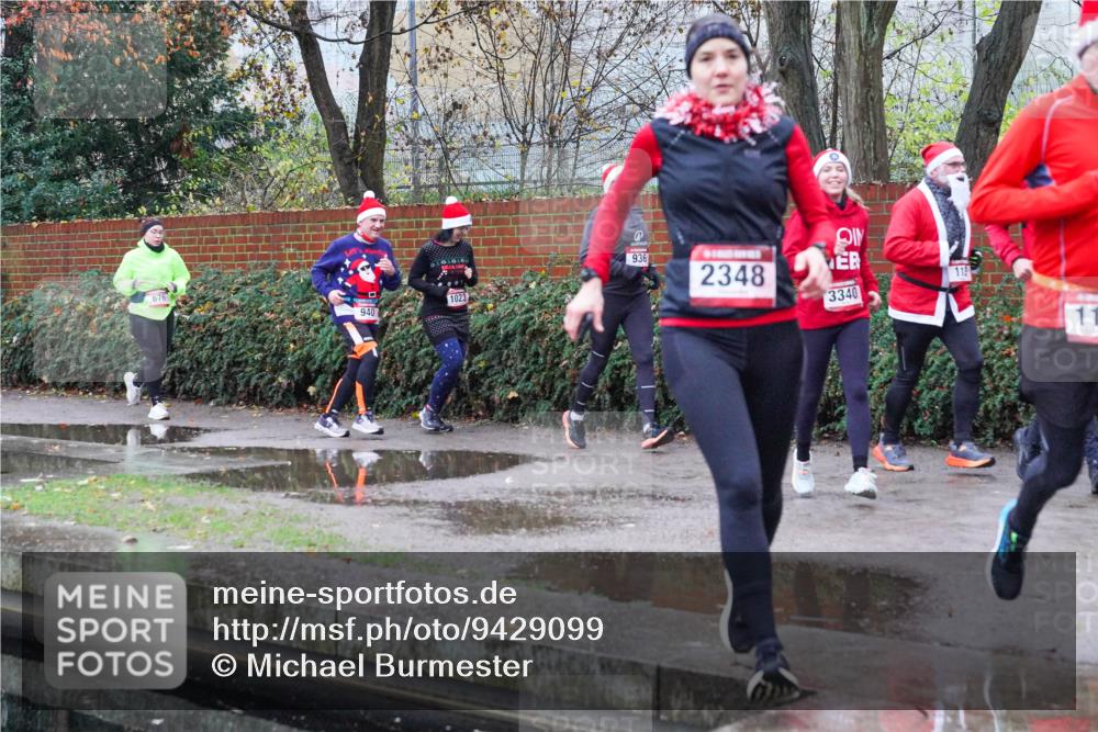 07.12.2025 - St. Pauli X-Mass-Run No. 15 Michael Burmester http://msf.ph/oto/9429099 07.12.2025 09:42:47 Laufen 676, 940, 1023, 936, 2348, 3340, 113, 11 meine-sportfotos.de