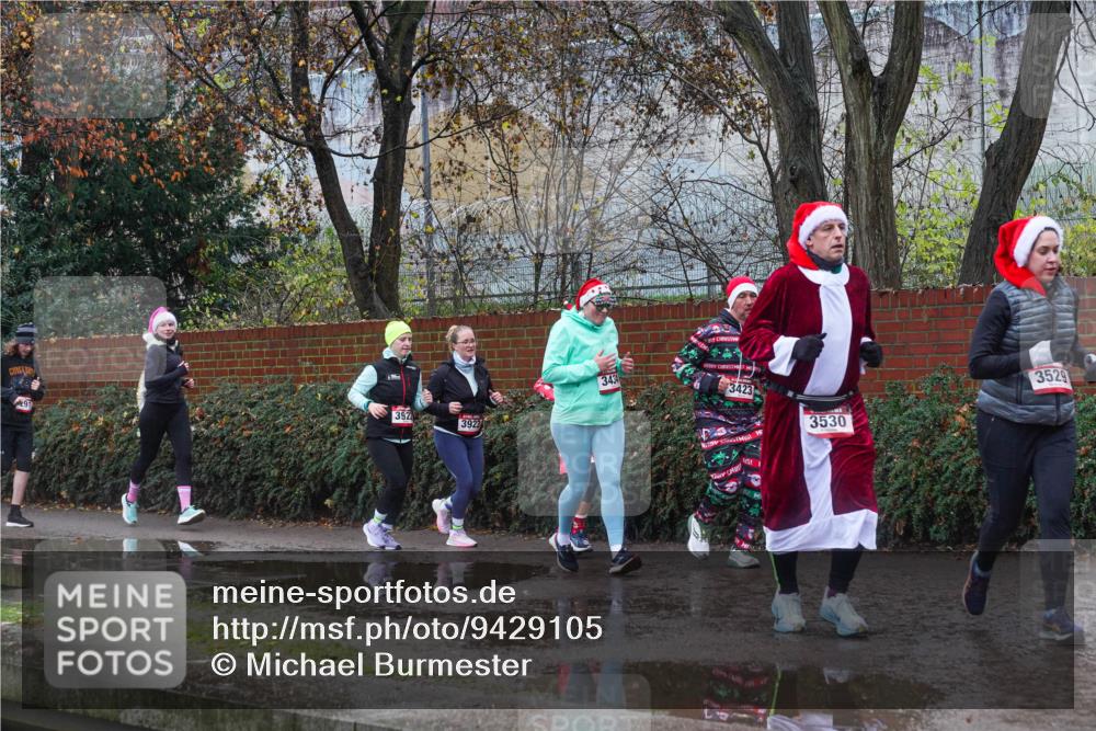 07.12.2025 - St. Pauli X-Mass-Run No. 15 Michael Burmester http://msf.ph/oto/9429105 07.12.2025 11:22:21 Laufen 3922, 91, 3923, 3434, 3423, 3530, 3529 meine-sportfotos.de